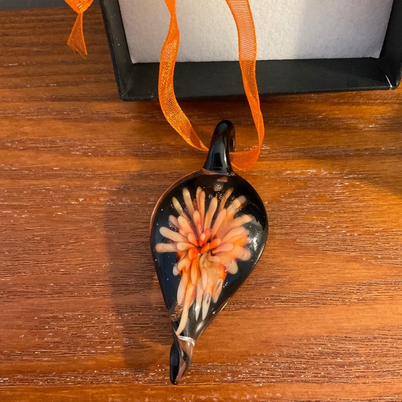 Murano-style Art Glass Floral Orange Jewelry Pendant - Picture 7 of 11